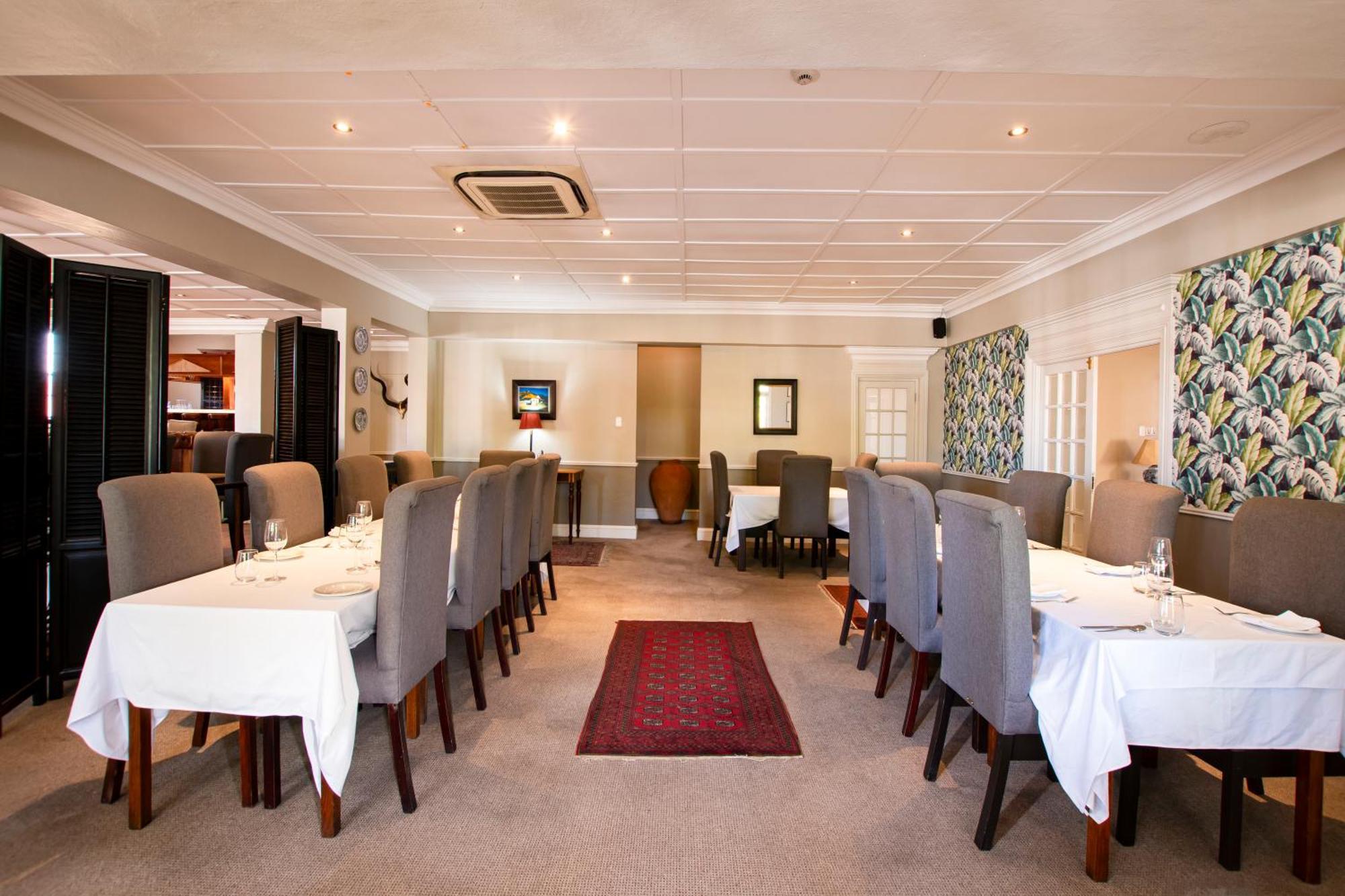 Queen'S Hotel By Bon Hotels Oudtshoorn Exterior foto